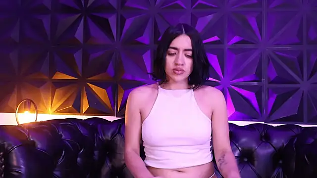 Snapshot of KasiaNoir_ chatting on 12/04/25, 12:04 KasiaNoir online show from 12/04/25, 12:04