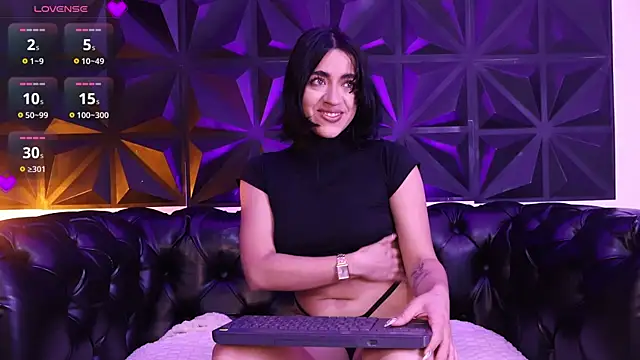 Snapshot of KasiaNoir_ chatting on 12/01/25, 12:17 KasiaNoir online show from 12/01/25, 12:17