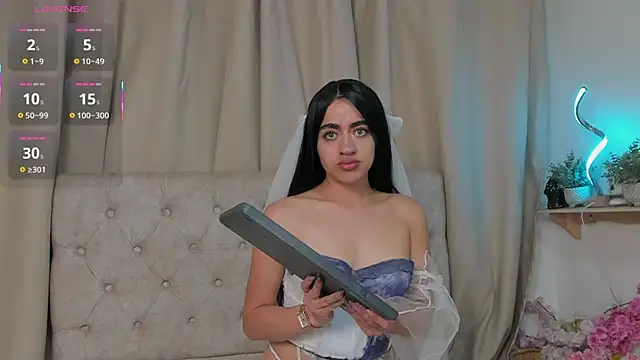 Snapshot of KasiaNoir_ chatting on 10/28/25, 12:37 KasiaNoir online show from 10/28/25, 12:37