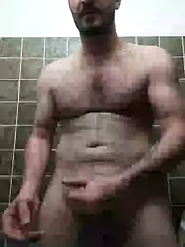 Snapshot of Analcholic chatting on 12/10/24, 02:39 Analcholic online show from 12/10/24, 02:39