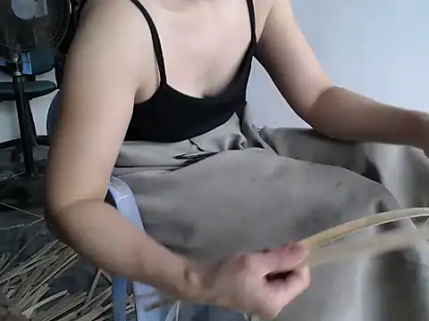 nolame18xxx online show from 09/14/25, 02:23