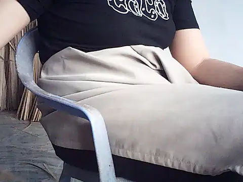 Snapshot of nolame18xxx chatting on 02/07/26, 09:28 nolame18xxx online show from 02/07/26, 09:28