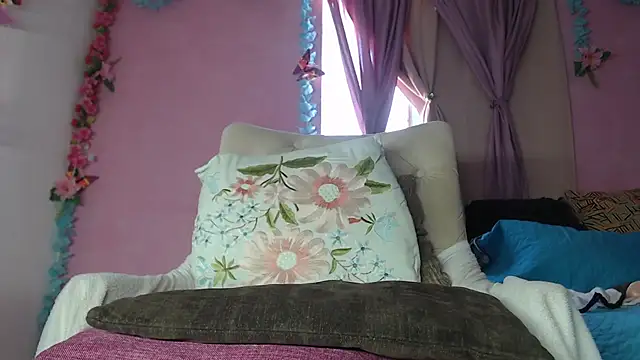 KeillyDiaz online show from 05/05/26, 01:03