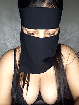 Narimane maroc online show from 11/02/25, 02:38