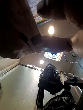 ILUV2TUCHMYKITTY online show from 12/03/25, 05:45