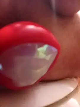 ILUV2TUCHMYKITTY online show from 10/20/25, 02:39