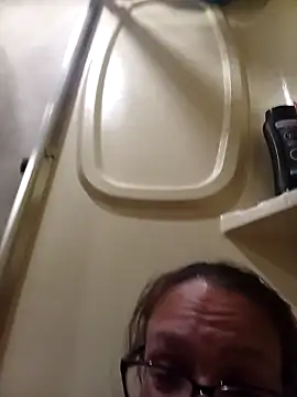 ILUV2TUCHMYKITTY online show from 11/29/25, 01:44