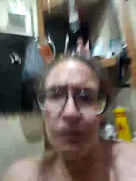 ILUV2TUCHMYKITTY online show from 09/19/25, 12:20