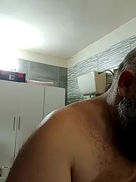 Snapshot of AlexandruCsaba chatting on 10/30/25, 10:39 AlexandruCsaba online show from 10/30/25, 10:39