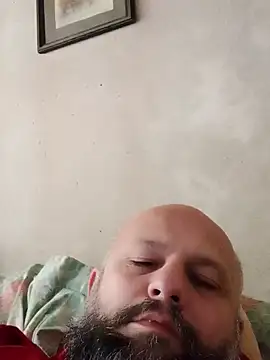 Snapshot of AlexandruCsaba chatting on 12/17/24, 09:39 AlexandruCsaba online show from 12/17/24, 09:39