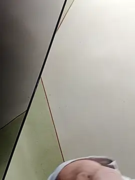 Snapshot of AlexandruCsaba chatting on 02/27/25, 09:40 AlexandruCsaba online show from 02/27/25, 09:40