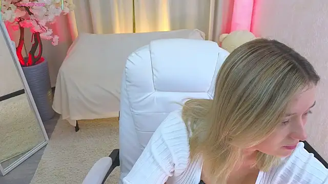 JessRosen online show from 12/04/25, 03:38