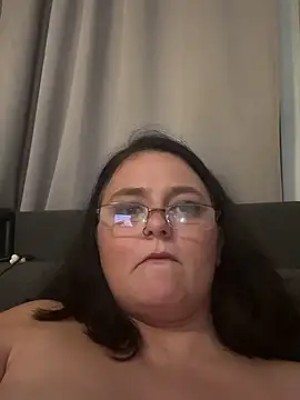 Snapshot of nicolelux33 chatting on 09/20/25, 04:50 nicolelux33 online show from 09/20/25, 04:50