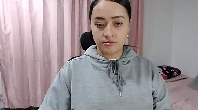Snapshot of jjulietha95 chatting on 02/17/25, 03:47 jjulietha95 online show from 02/17/25, 03:47