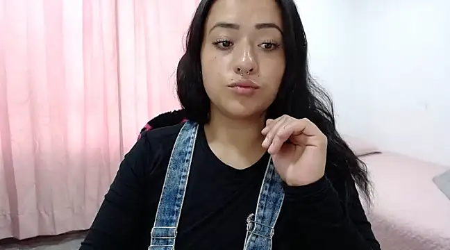 Snapshot of jjulietha95 chatting on 02/13/25, 10:33 jjulietha95 online show from 02/13/25, 10:33