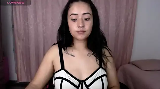Snapshot of jjulietha95 chatting on 02/25/25, 07:31 jjulietha95 online show from 02/25/25, 07:31