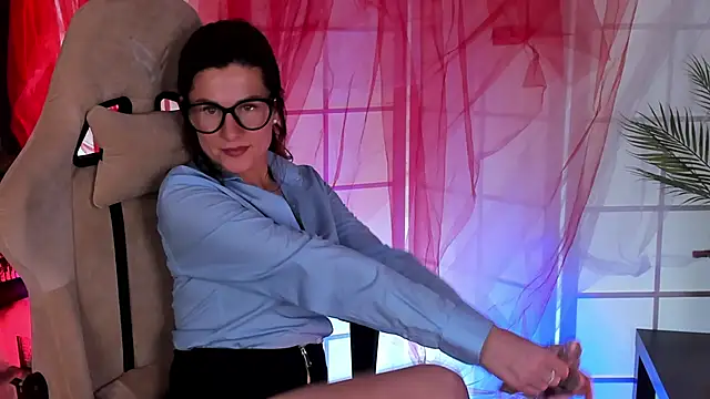 April o Nill online show from 11/22/25, 05:23