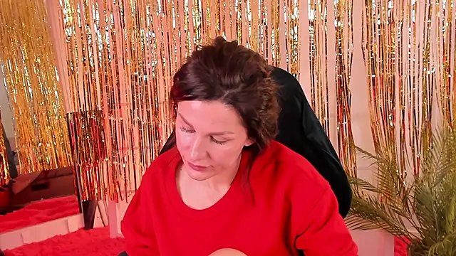 April o Nill online show from 12/21/25, 09:00