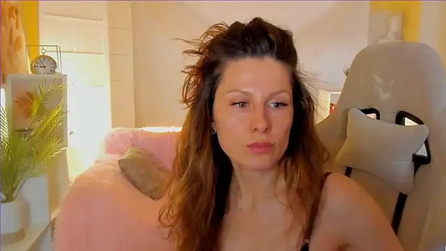 April o Nill online show from 02/09/25, 12:30