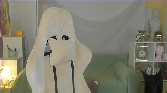 April o Nill online show from 03/16/25, 02:55