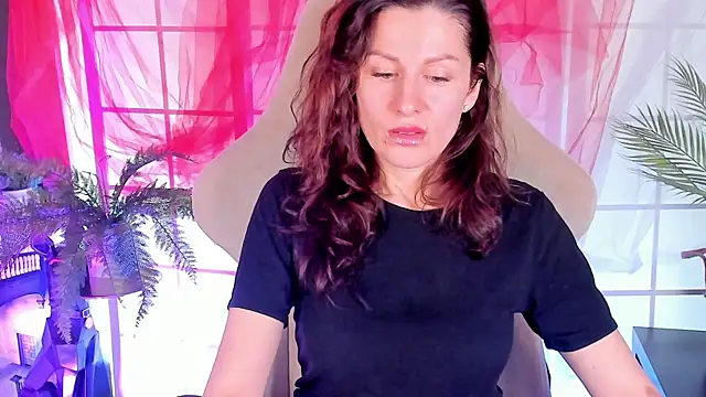 April o Nill online show from 11/21/25, 06:18