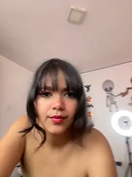 Victoriacarmo online show from 10/15/25, 06:38