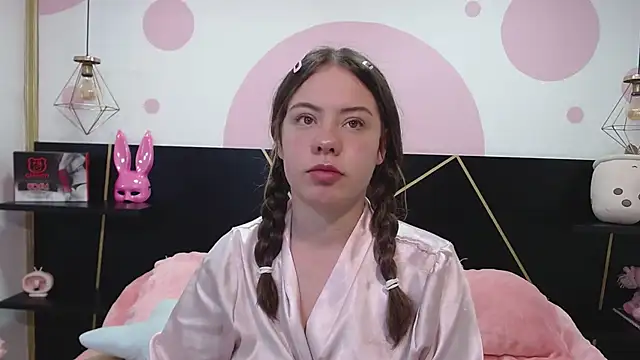 Snapshot of DanniAbbey chatting on 03/18/25, 05:55 DanniAbbey online show from 03/18/25, 05:55