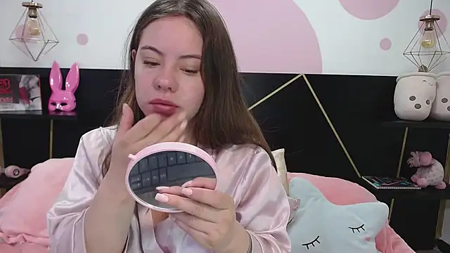 Snapshot of DanniAbbey chatting on 03/22/25, 11:21 DanniAbbey online show from 03/22/25, 11:21