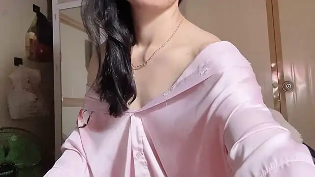 LinhChi 9x online show from 04/19/26, 02:29