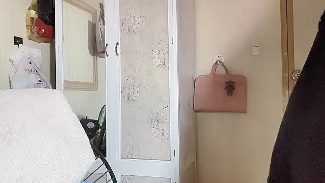 LinhChi 9x online show from 03/26/26, 12:53