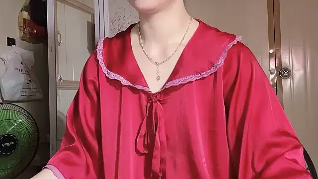 LinhChi 9x online show from 04/15/26, 01:00