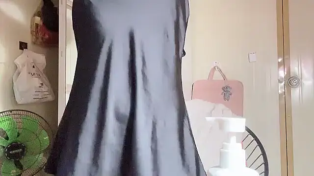 LinhChi 9x online show from 03/18/26, 01:35