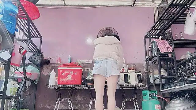 LinhChi 9x online show from 01/13/26, 01:20