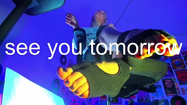 Snapshot of LylithSkye chatting on 03/13/25, 11:19 LylithSkye online show from 03/13/25, 11:19