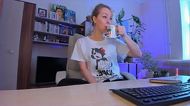 Snapshot of LylithSkye chatting on 03/14/26, 05:24 LylithSkye online show from 03/14/26, 05:24