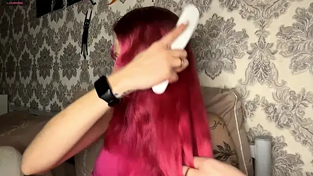 Snapshot of MarthaGees chatting on 11/28/25, 05:02 MarthaGees online show from 11/28/25, 05:02