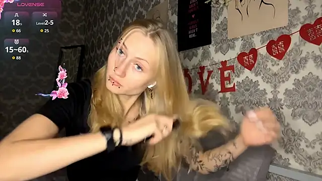 Snapshot of MarthaGees chatting on 09/29/25, 03:28 MarthaGees online show from 09/29/25, 03:28