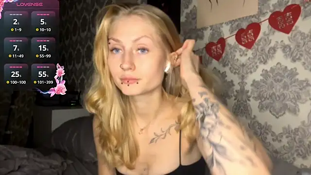 Snapshot of MarthaGees chatting on 09/26/25, 03:19 MarthaGees online show from 09/26/25, 03:19