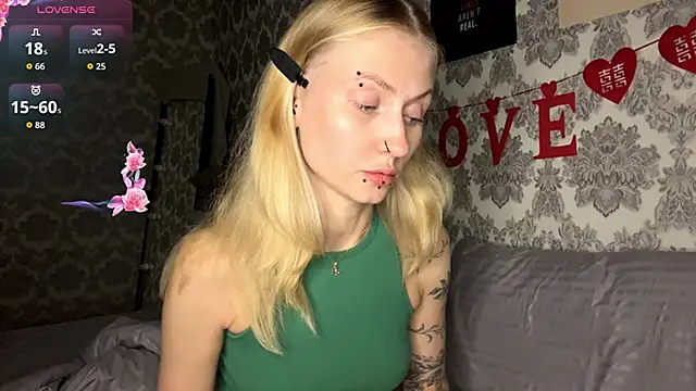 Snapshot of MarthaGees chatting on 10/10/25, 03:13 MarthaGees online show from 10/10/25, 03:13