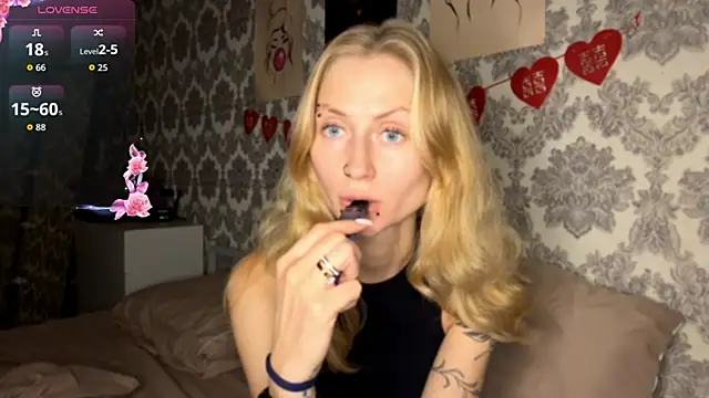 Snapshot of MarthaGees chatting on 10/04/25, 03:13 MarthaGees online show from 10/04/25, 03:13