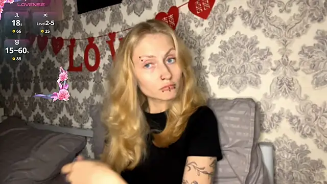 Snapshot of MarthaGees chatting on 10/12/25, 03:35 MarthaGees online show from 10/12/25, 03:35