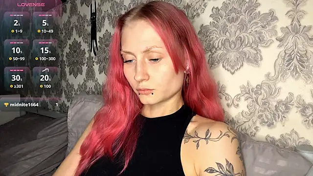 Snapshot of MarthaGees chatting on 12/05/25, 05:00 MarthaGees online show from 12/05/25, 05:00