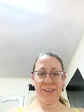 Snapshot of miss_hanna07 chatting on 09/18/25, 10:29 miss hanna07 online show from 09/18/25, 10:29