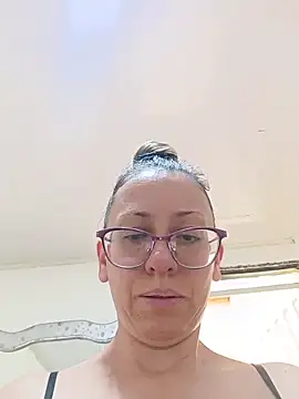 Snapshot of miss_hanna07 chatting on 10/19/25, 05:59 miss hanna07 online show from 10/19/25, 05:59