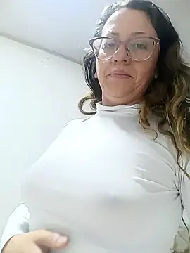 Snapshot of miss_hanna07 chatting on 01/10/26, 09:37 miss hanna07 online show from 01/10/26, 09:37