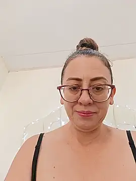 Snapshot of miss_hanna07 chatting on 06/03/26, 04:44 miss hanna07 online show from 06/03/26, 04:44