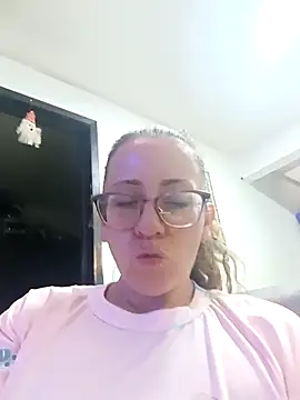 Snapshot of miss_hanna07 chatting on 03/21/25, 11:01 miss hanna07 online show from 03/21/25, 11:01