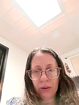Snapshot of miss_hanna07 chatting on 09/10/25, 04:28 miss hanna07 online show from 09/10/25, 04:28