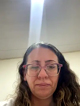 Snapshot of miss_hanna07 chatting on 12/22/25, 08:42 miss hanna07 online show from 12/22/25, 08:42