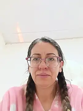 Snapshot of miss_hanna07 chatting on 07/11/26, 01:22 miss hanna07 online show from 07/11/26, 01:22
